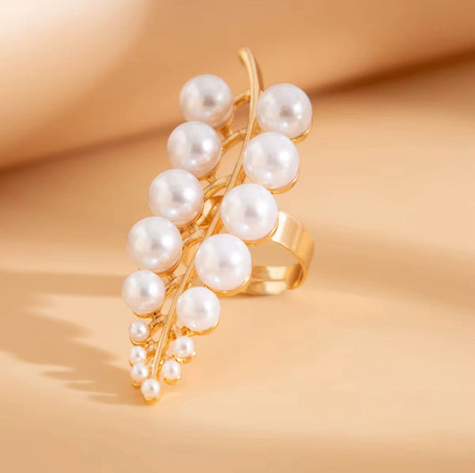 Gold Leaf Pearl Statement Ring – Adjustable 18K Gold Nature-Inspired Pearl Ring for Women