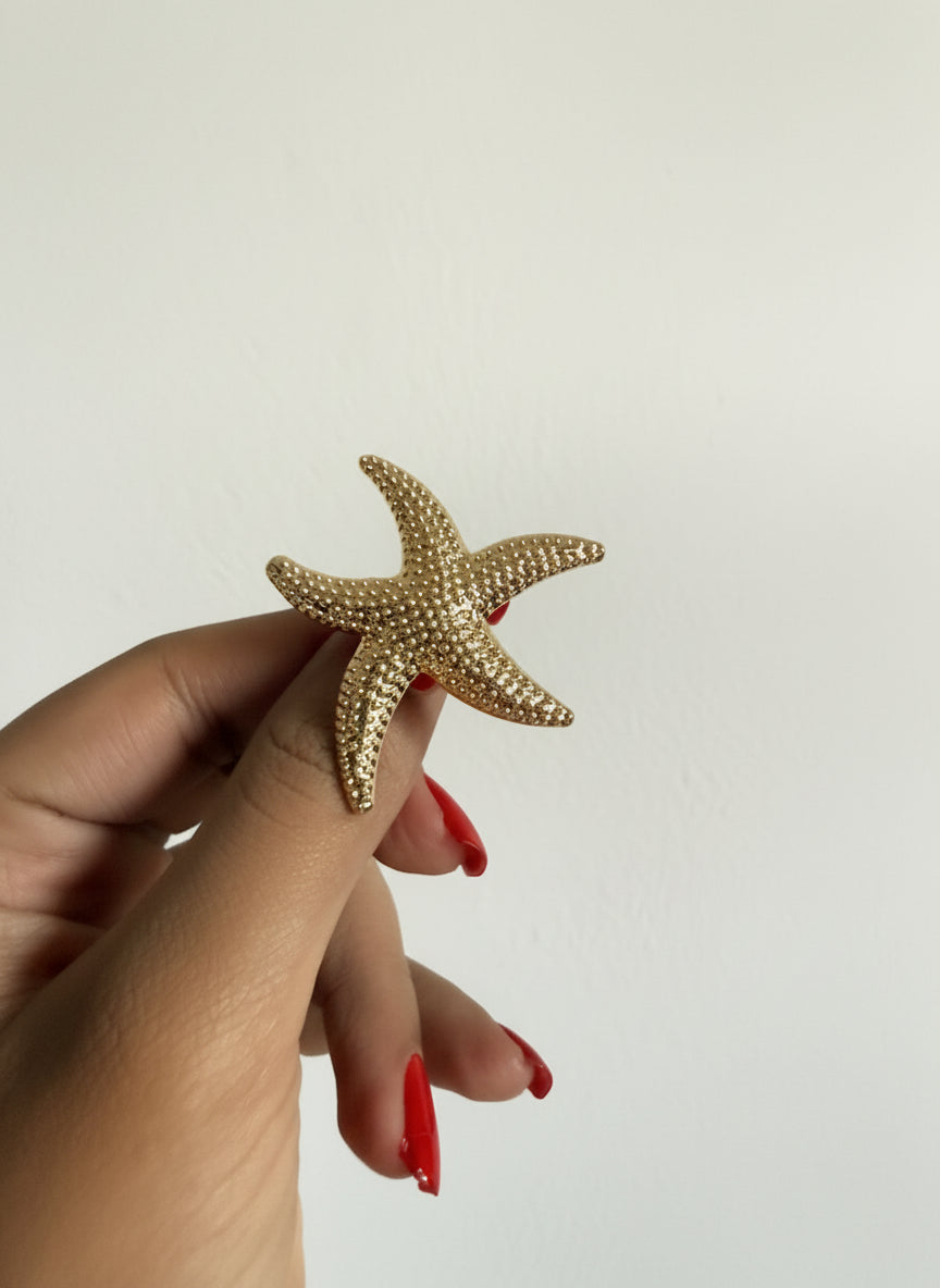 Gold Starfish Statement Ring – Adjustable 18K Gold Coastal Starfish Ring for Women
